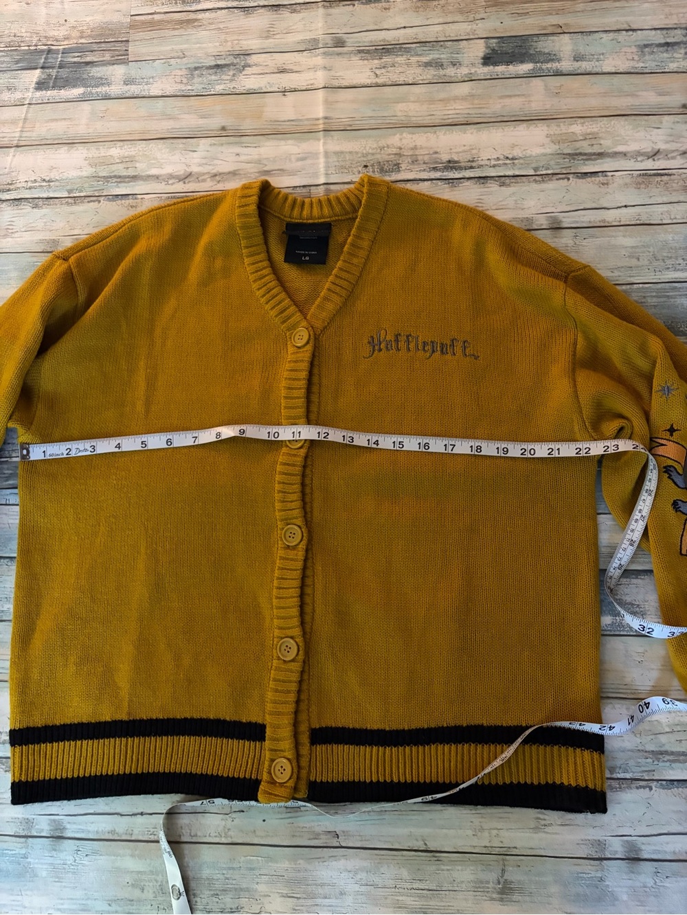 Harry Potter Hufflepuff Mustard Yellow V-Neck Button Cardigan - Picture 4 of 7
